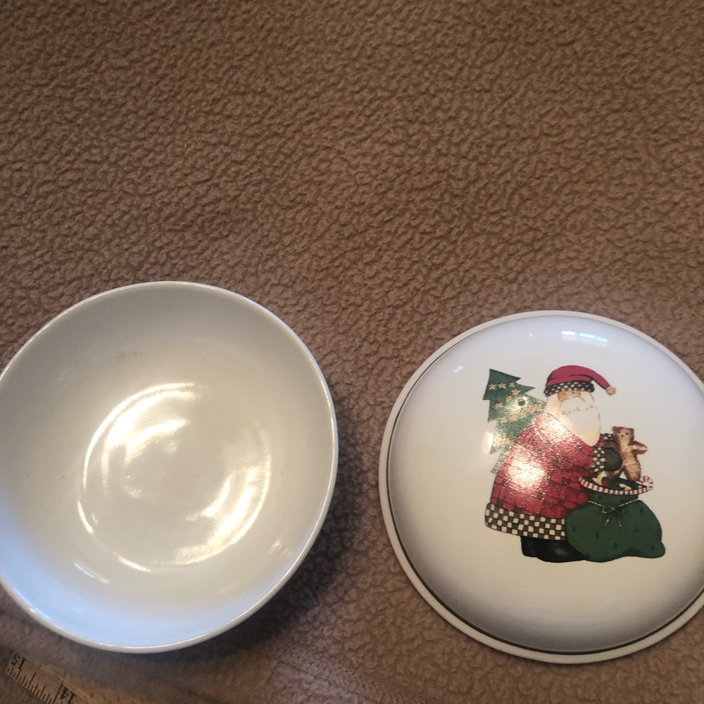 Holiday Magic  Of  Santa Ceramic Trinket Box - White and Red - Debbie Mumm